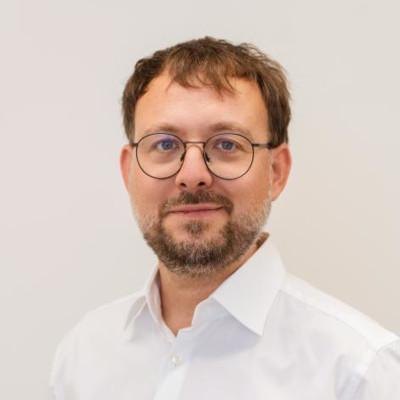 Frauenarzt Dr. Rok Satler