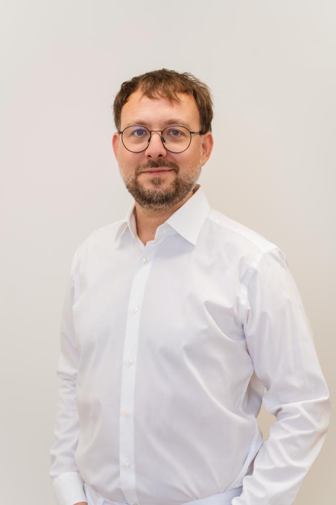 Dr. med. univ. (A) Rok Satler, Frauenarzt Winterthur